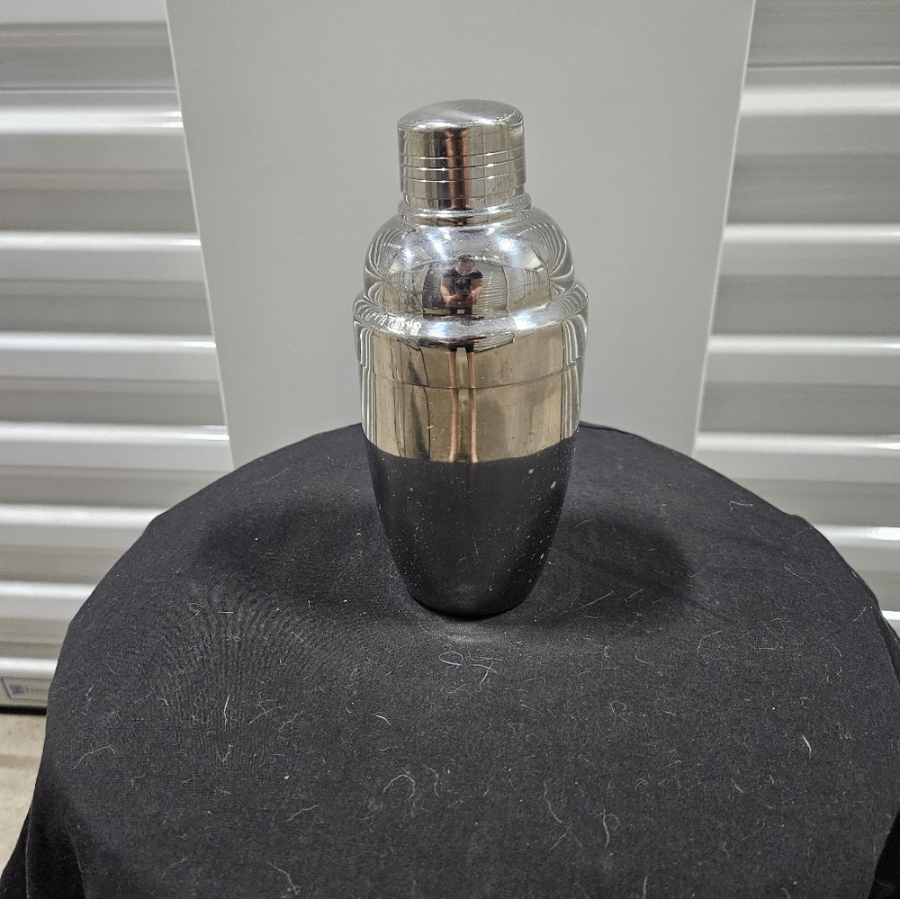 Bar Drink Shaker in Silver